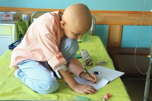 تلاش می کنیم کودکان مبتلا به سرطان عمر طبیعی داشته باشند
